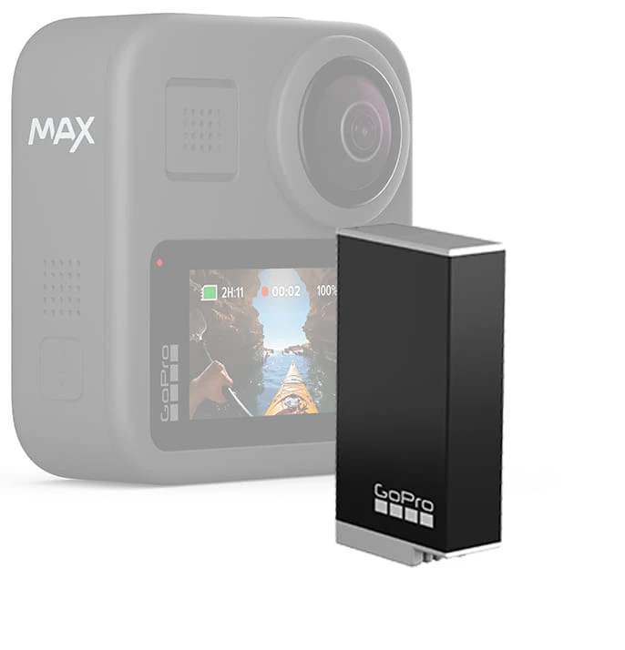 Akumulator Enduro w śniegu podczas zimowych aktywności