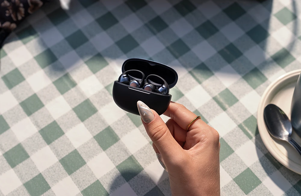 Shokz OpenDots One Black w etui ładującym